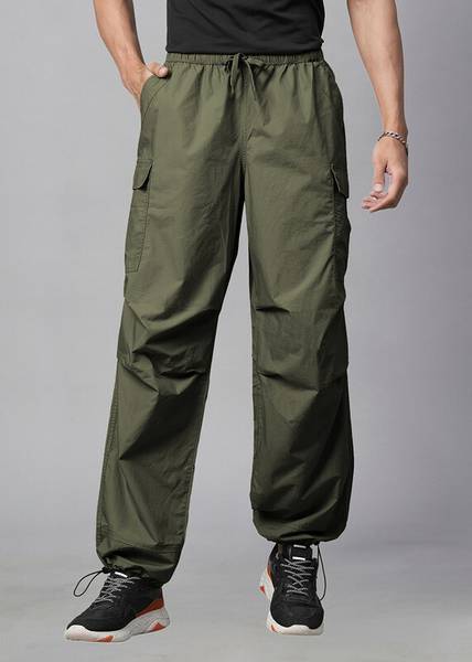 Pronk Solid Men Green Track Pants