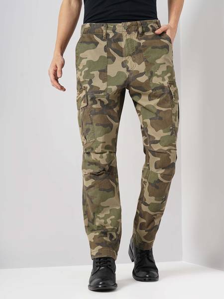Celio Regular Fit Men Green Trousers
