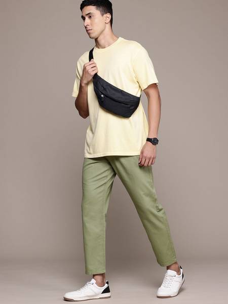Roadster Regular Fit Men Green Trousers