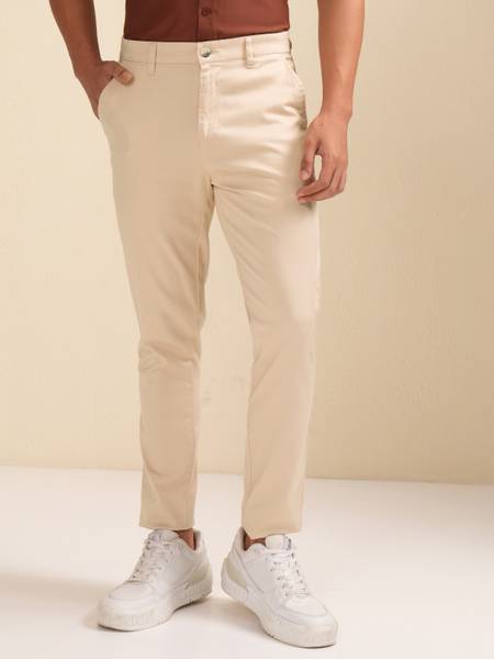 HIGHLANDER Straight Fit Men Cream Trousers
