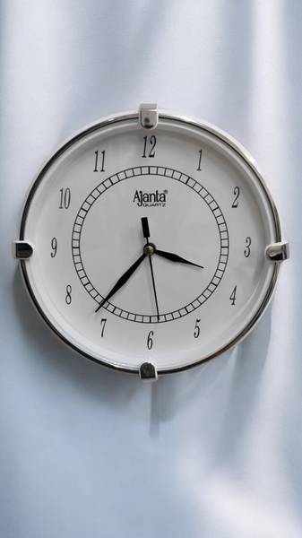 AJANTA Analog 19 cm X 19 cm Wall Clock