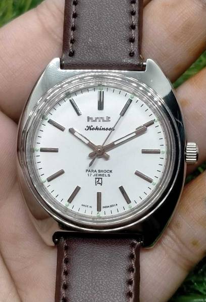 Vintage hand deals watch