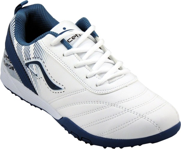 calcetto sport shoes