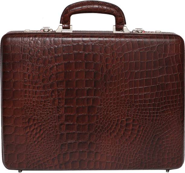 Briefcases Online For Men Women At Best