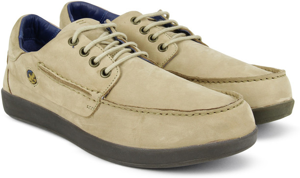 woodland shoes flipkart