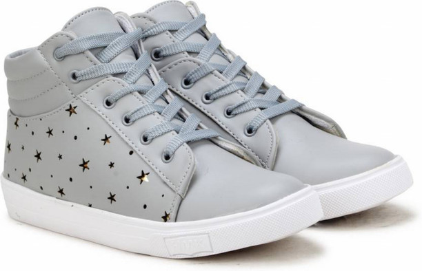 sneakers for girls in flipkart