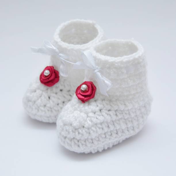 LOVE CROCHET ART Infant crochet knitted pre walker baby booties for 0-6 month baby Booties