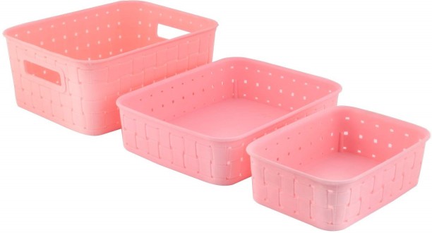 small plastic storage bins with lids