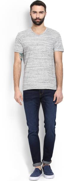Celio Self Design Men V Neck Grey T-Shirt