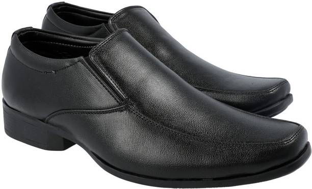 walkaroo formal shoes