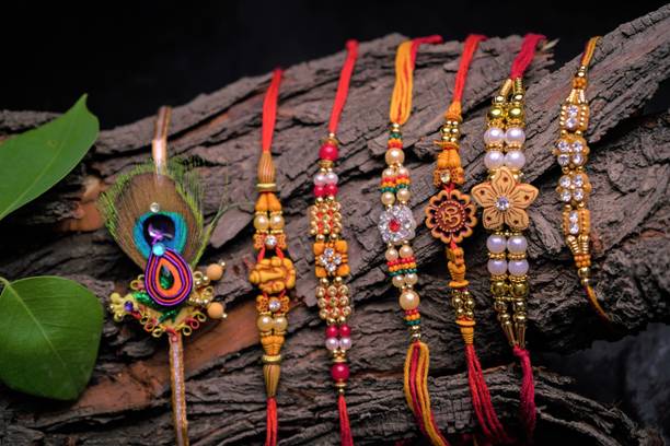 Rakhi À¤° À¤ Buy And Send Rakhi Online In India Flipkart Com Sisters are often very excited about the return gifts on rakhi, and brothers often make sure to keep up with her excitement. buy and send rakhi online in india