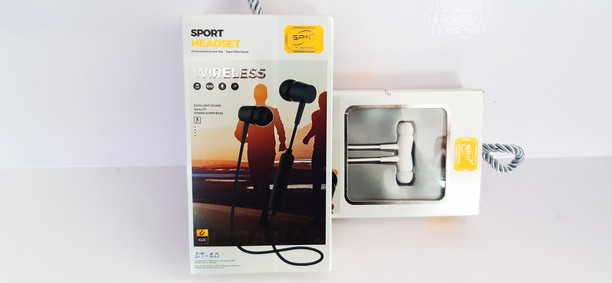 Spn universal sales earphone price