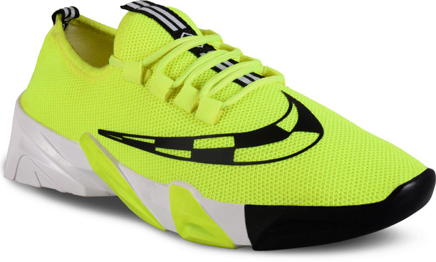 marathon shoes price