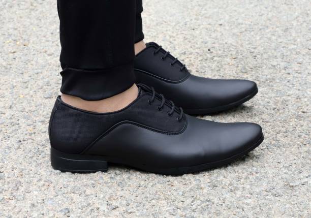 Mens Formal Shoes (फॉर्मल शूज) - Upto 50% to 80% OFF on Branded Formal Shoes  Online At Best Prices In India | Flipkart