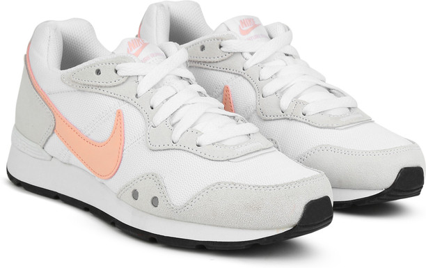 latest ladies nike trainers