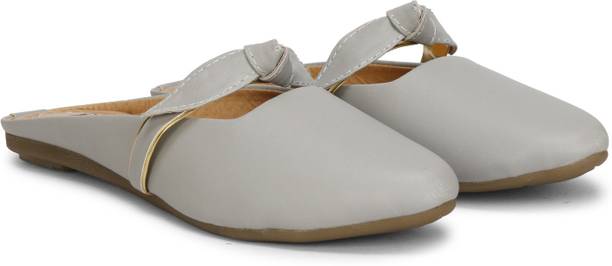 cut shoes in flipkart