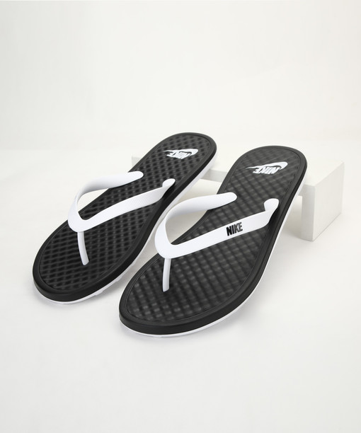 Nike slippers below 500 clearance