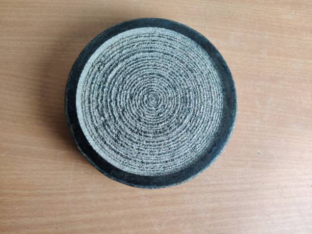inepta Sandalwood Turmeric Grinding/Rubbing Stone/Circle Decorative Showpiece - 10 cm (Stone, Black