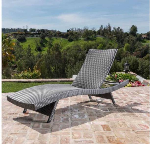 Zoya Design Pool Side Lounger Metal Outdoor Chair