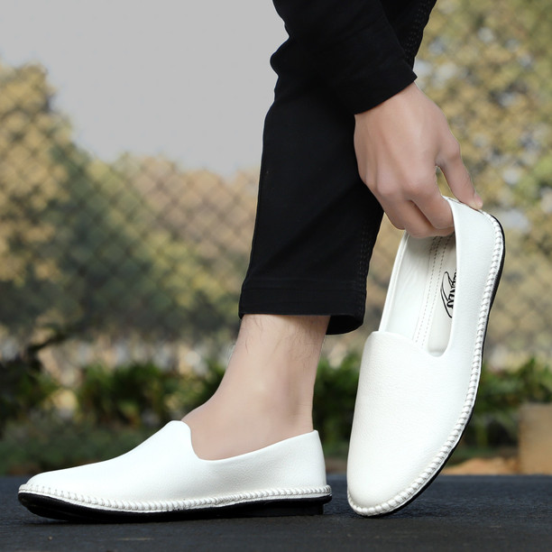 White Shoes - Upto 50% to 80% OFF on 