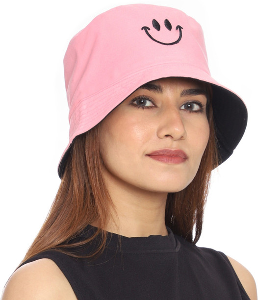 Bucket hat near ne