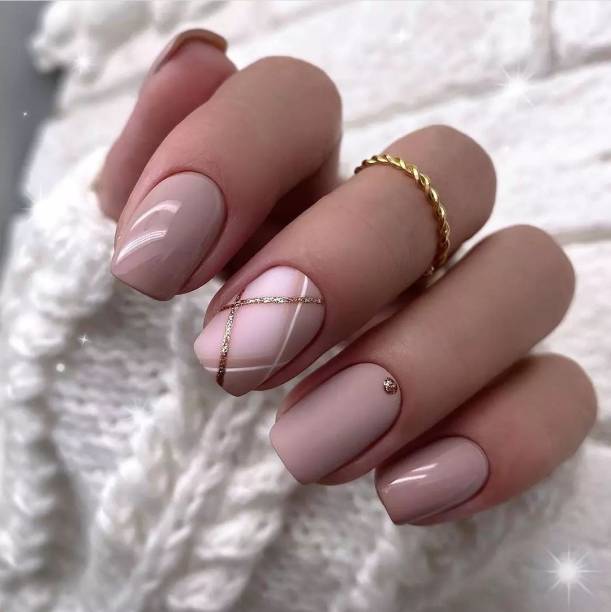 The Unique Artificial nails pink