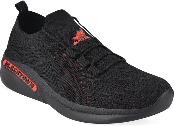 Sports shoes 500 rupees clearance
