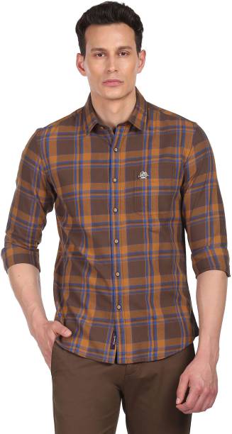 Men Regular Fit Checkered Button Down Collar Casual Shirt Price in India