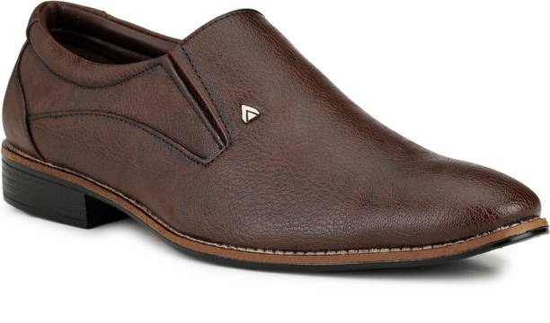 Mactree Footwear Online At Best S In Mactree Dexter Slip On Shoes For Men