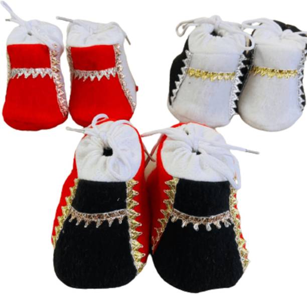 Chinky Booty Combo pack of 3 elegant Baby shoes/ Booties Price in India