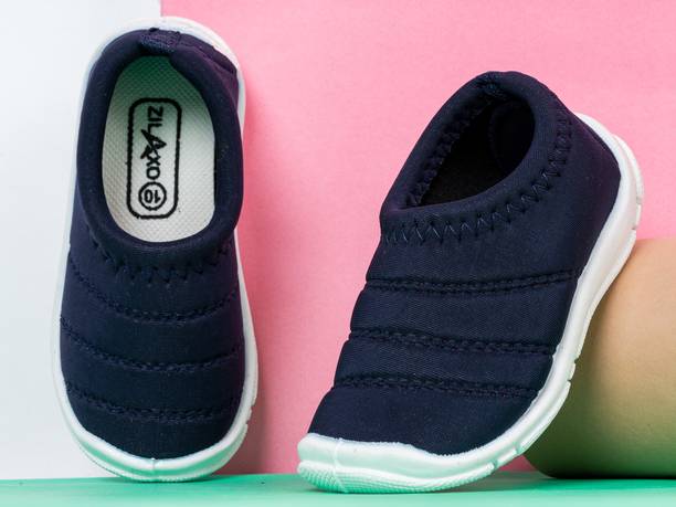 Girls Shoes Upto 50 To 80 Off On Shoes For Girls Sandals Slippers Boots Bellies For Girls Online At Best Prices Flipkart Com