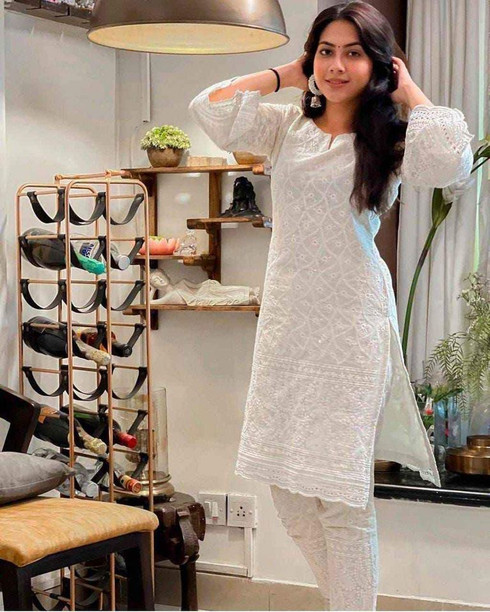 white chicken curry kurti