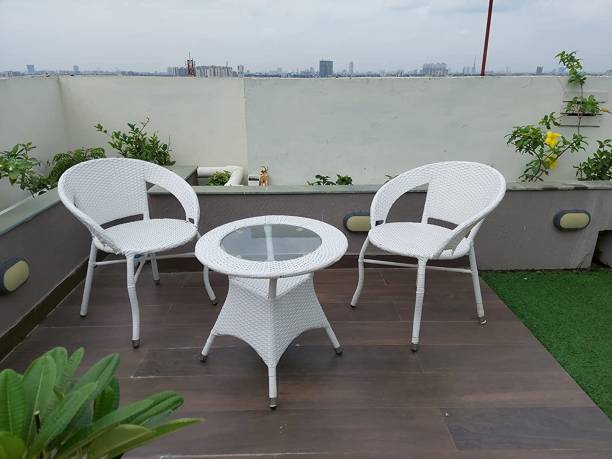 Urban Classic White Metal Table & Chair Set