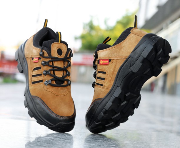 Steel Toe Shoes for Men Women Lightweight Comfortable Safety Work Shoes Slip Resistant Waterproof Industrial Construction Shoes 