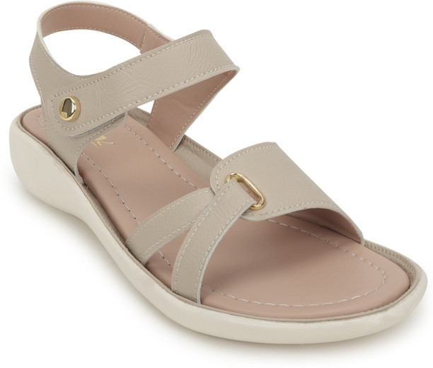 ladies sandals flipkart