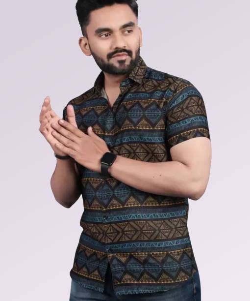 Men Regular Fit Printed Spread Collar Casual Shirt Price in India