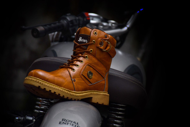 casual boots and shoes