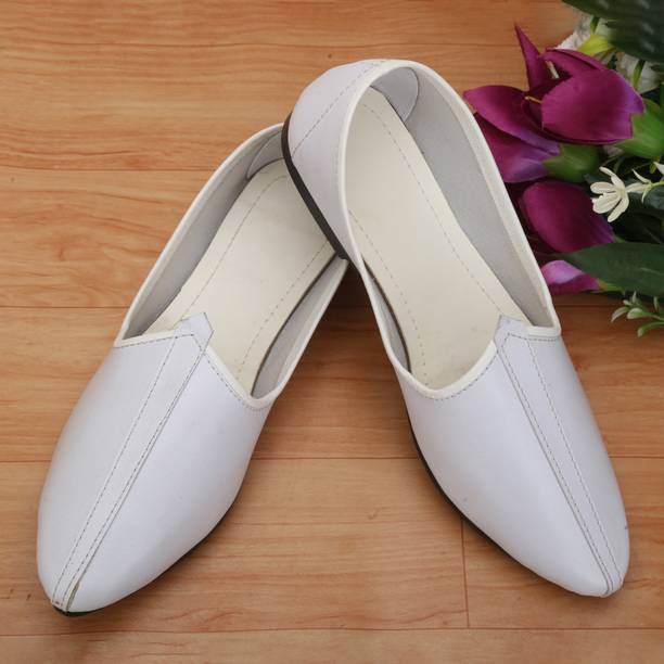 stylish white shoes flipkart