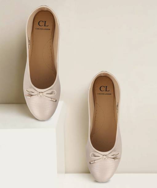 beige court shoes low heel