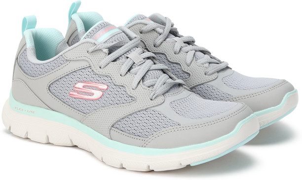 skechers high heel tennis shoes