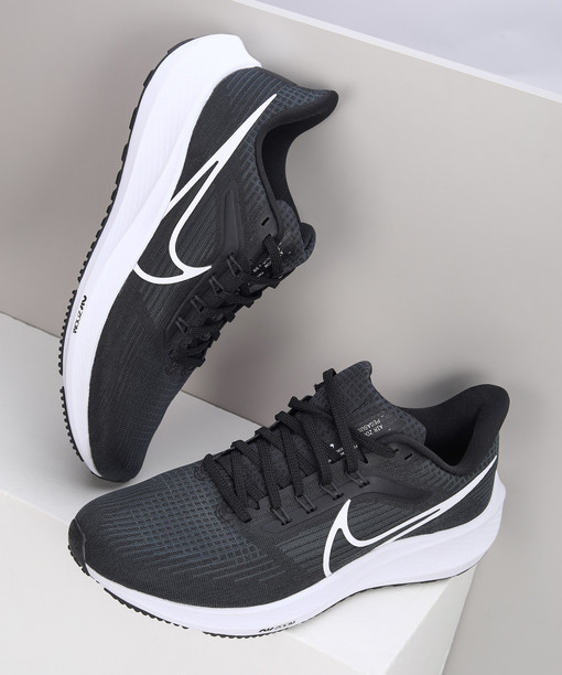 Nike Sports Shoes - Upto 50% to 80% OFF 