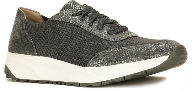 naturalizer white tennis shoes