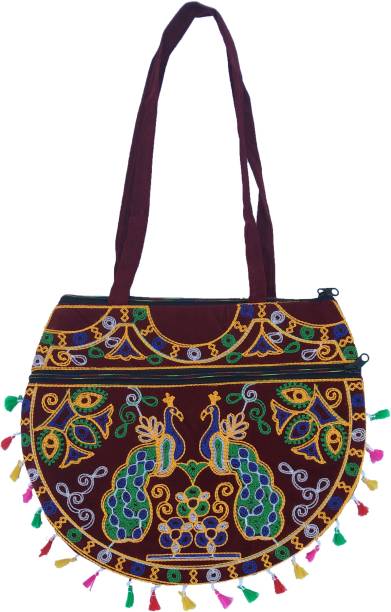 Maroon Women Shoulder Bag Price in India