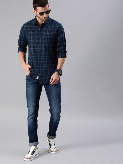 Roadster Men Checkered Casual Dark Blue Shirt