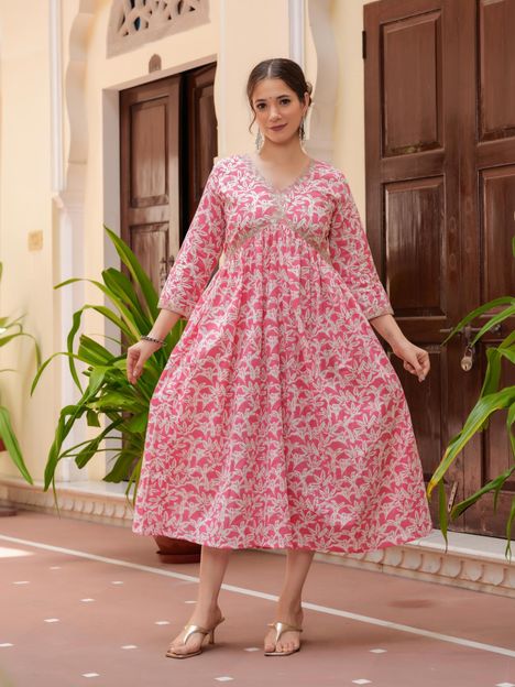 Lakshay Fashion Women Embroidered Anarkali Kurta(Pink)