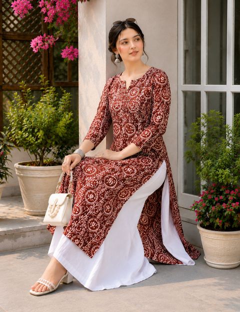 Lascaux Women Floral Print Straight Kurta(Maroon)