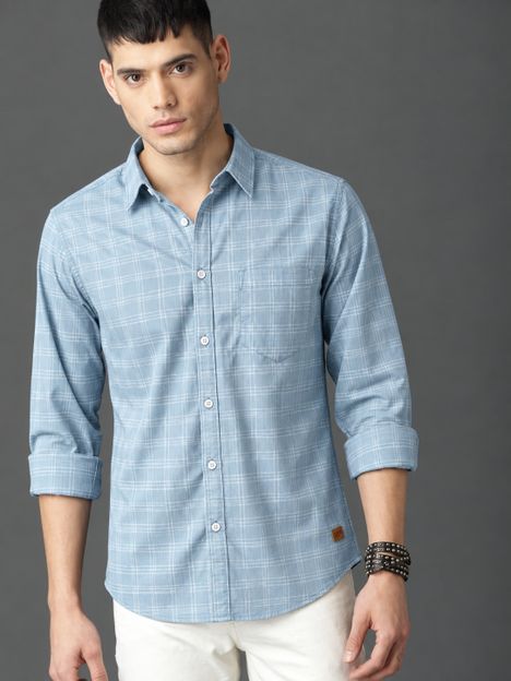 Roadster Men Checkered Casual Blue Shirt
