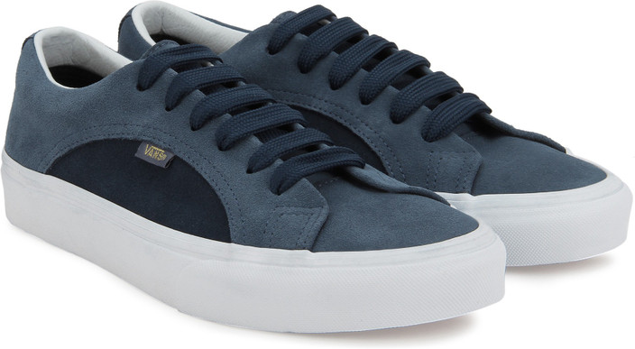 vans sneakers flipkart