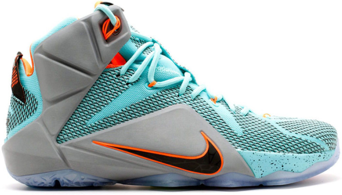 nike sneakers lebron