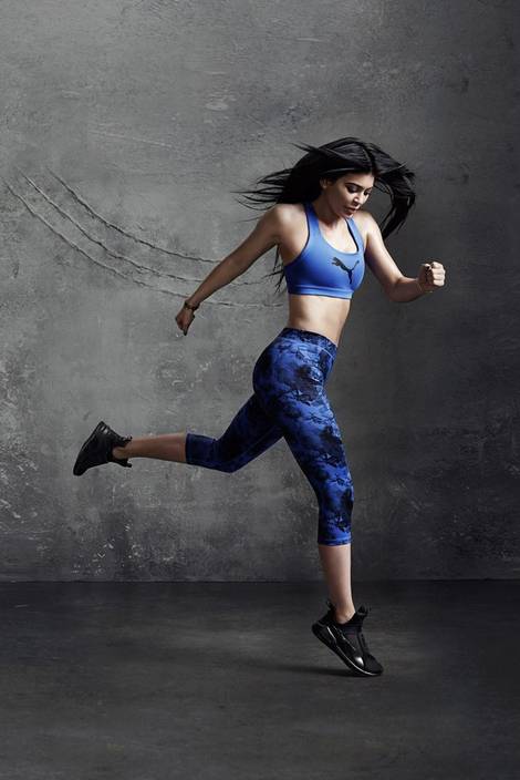Kylie Jenner Poster For Room Model Posters Images For